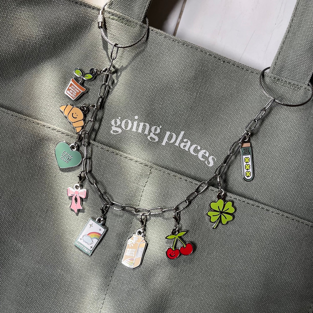 Build your own bag charm set 🧸