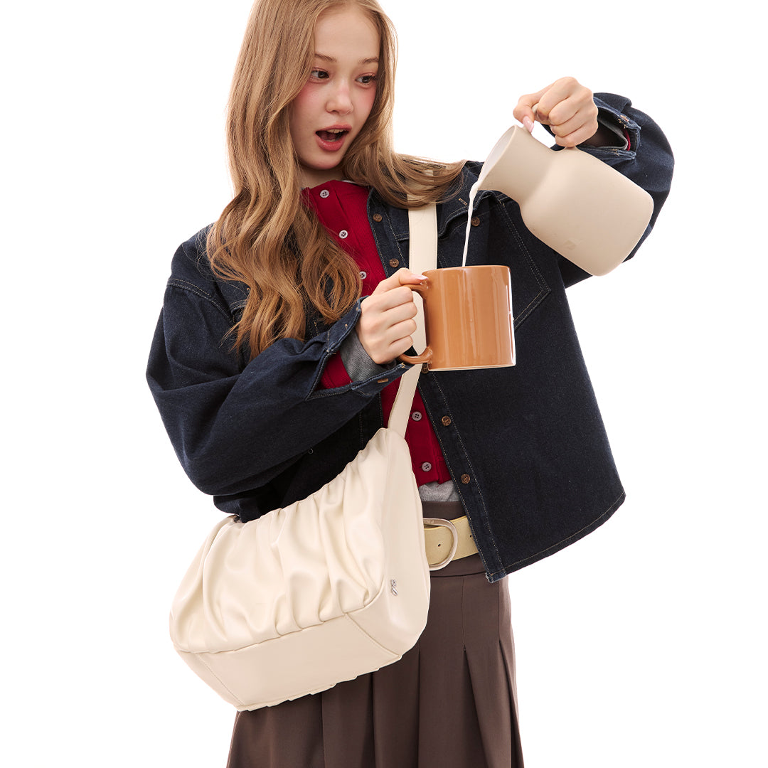 Leather Croissant Sling (Cream)