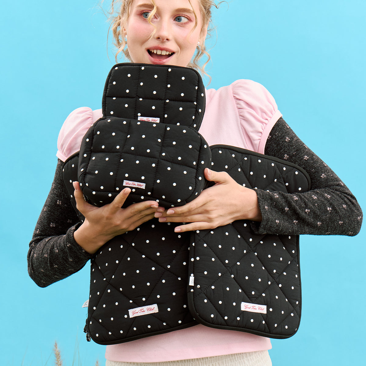 Jumbo Bread Puffer Pouch (Black Polka Dot)