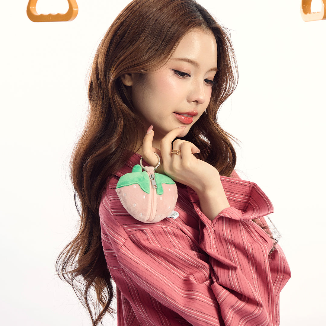 Reusable Plush Bag (Plush Strawberry)