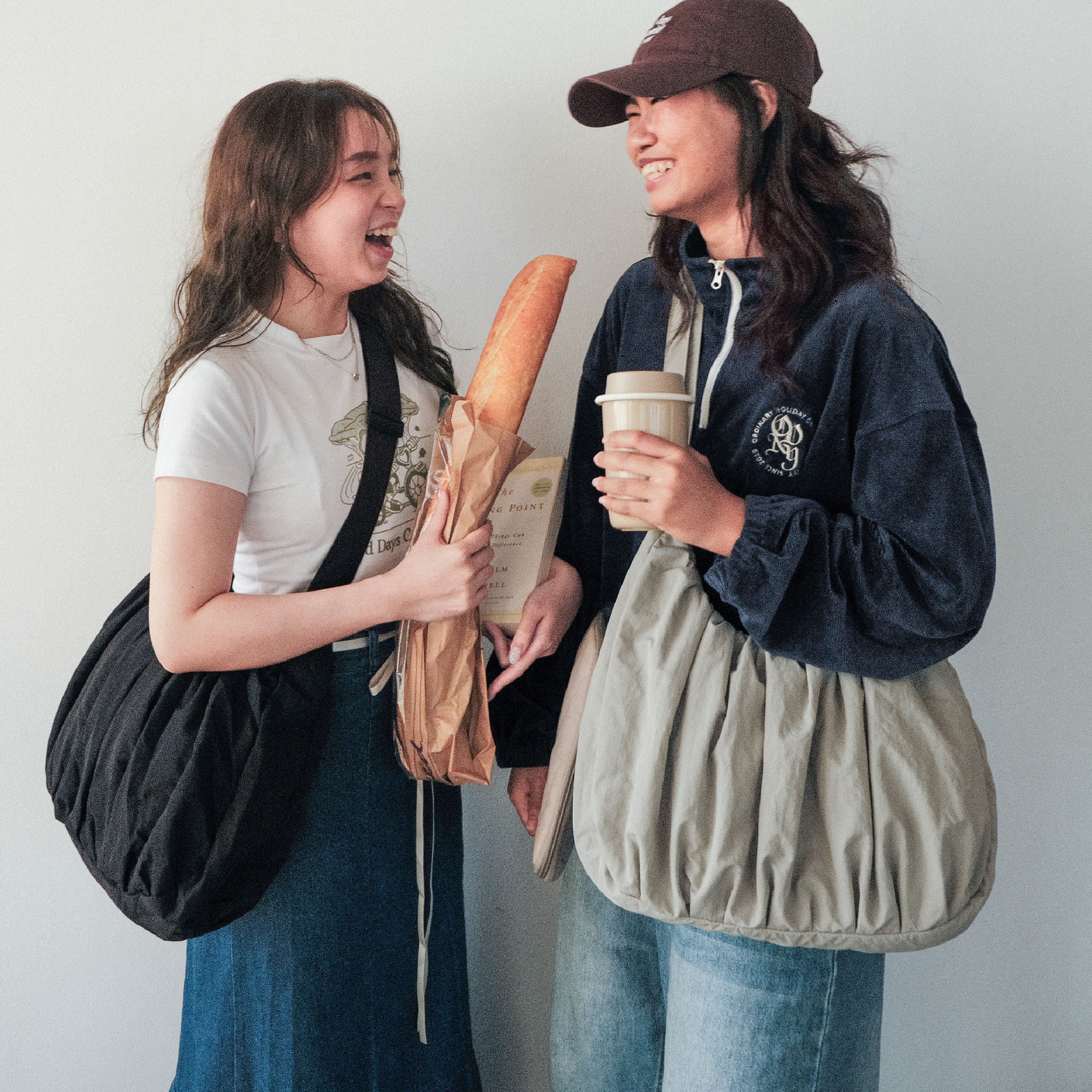 Large Croissant Sling (Sesame)